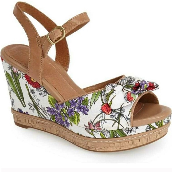 Clarks Shoes - Clarks Amelia Joyce floral peep toe wedge